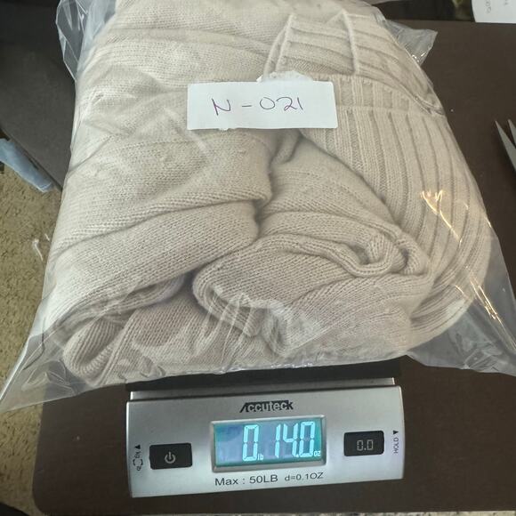 Athleta Wool Cashmere Sweater XS Beige V-Neck Pullover Fall Winter Cozy - Picture 12 of 12